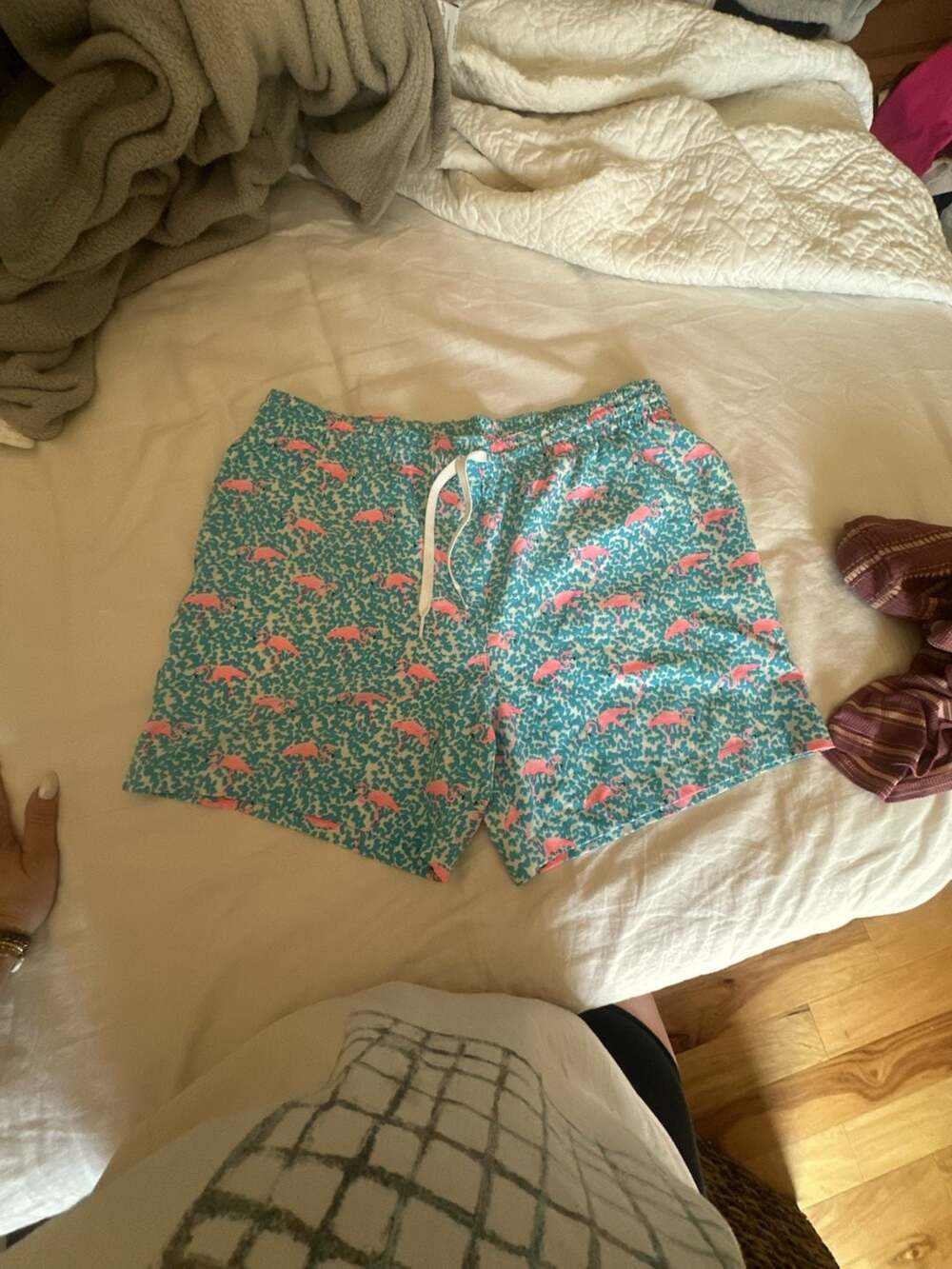 Chubbies Men's Flamingo Print Stretch Swim Trunks